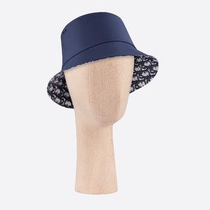 DIOR reversible teddy blue bucket hat